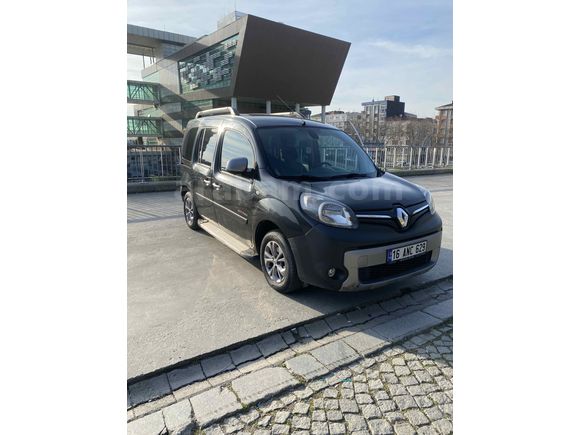 Sahibinden Renault Kangoo Multix 1.5 dCi Extreme 2015 Model  156.000 km Siyah