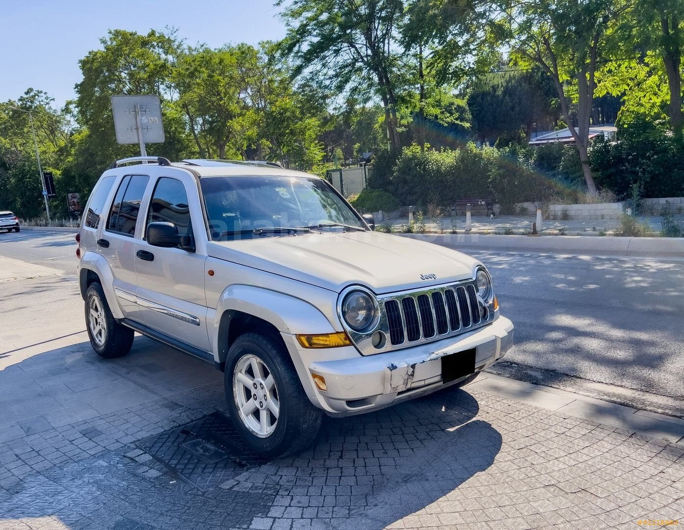 Galeriden Jeep Cherokee 2.8 CRD Limited 2006 Model İstanbul 295.000 km Gri 3