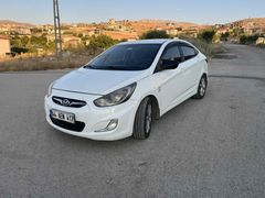 Sahibinden Hyundai Accent Blue 1.6 CRDI Mode Plus 2013 Model  265.700 km Beyaz