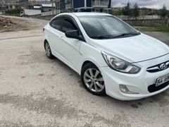 Sahibinden Hyundai Accent Blue 1.6 CRDI Mode Plus 2013 Model  265.700 km Beyaz