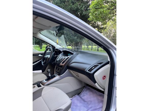 HATASIZ BOYASIZ TRAMERSİZ 79.000 KM TEMİZ AİLE ARACI