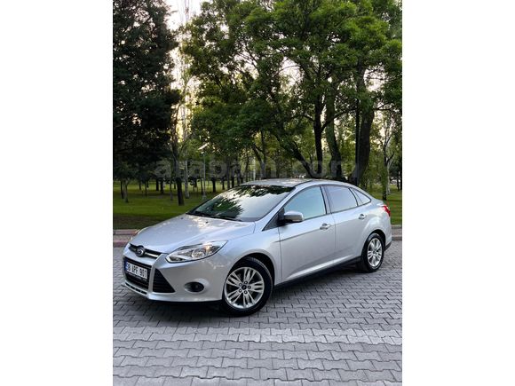 HATASIZ BOYASIZ TRAMERSİZ 79.000 KM TEMİZ AİLE ARACI