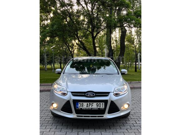 HATASIZ BOYASIZ TRAMERSİZ 79.000 KM TEMİZ AİLE ARACI