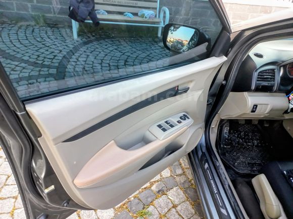 Sahibinden Honda City 1.4 ES 2010 Model
