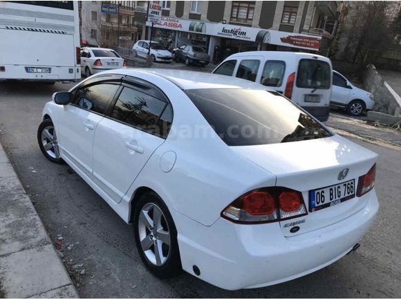 Honda Civic  FD6 MOTOR ARIZALI
