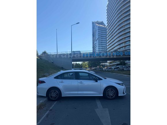 AKKALEDEN 2026 COROLLA 1.5 VİSİON PLUS 7 KM SIFIR AYARINDA