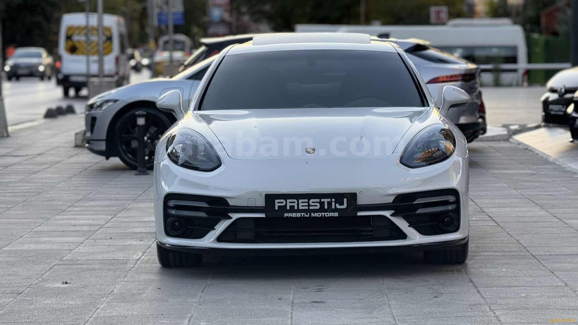 Galeriden Porsche Panamera 4 2011 Model İstanbul 101.000 km Beyaz 2