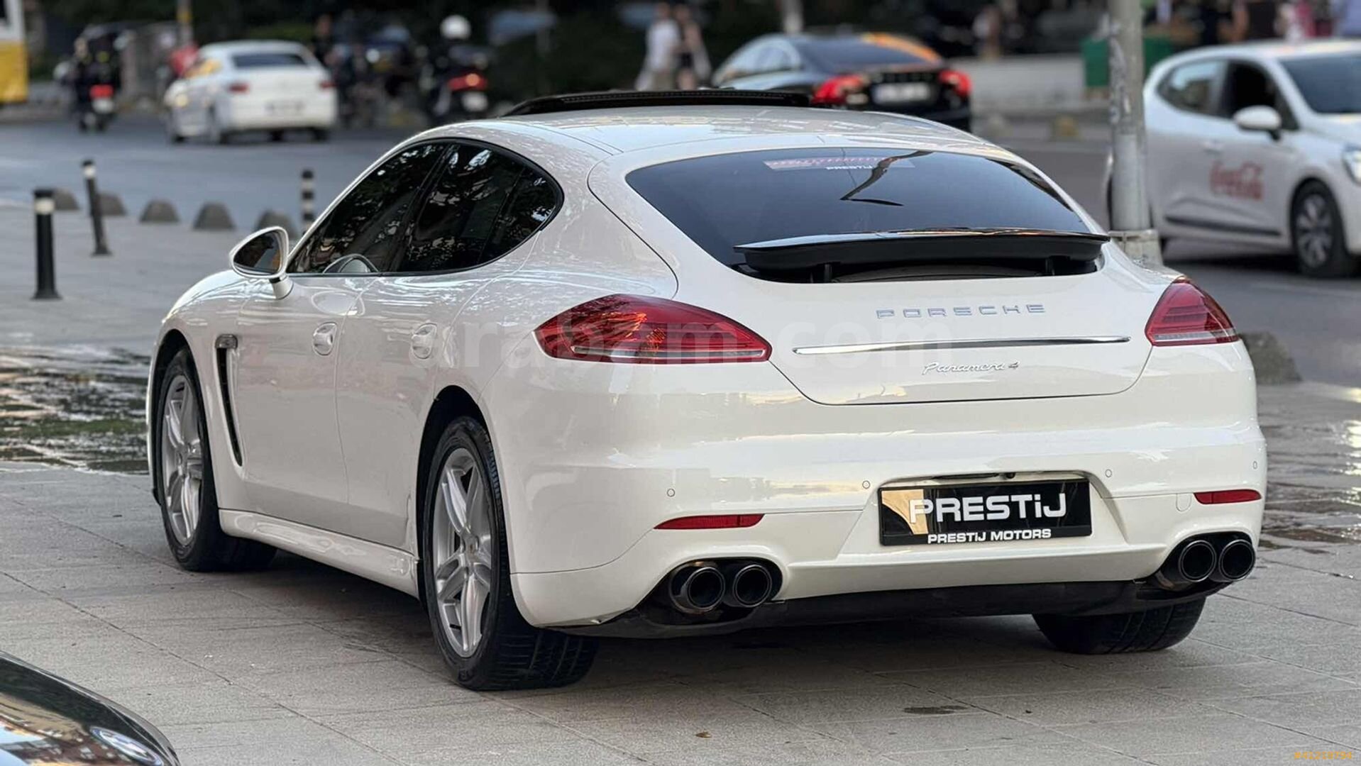 Galeriden Porsche Panamera 4 2011 Model İstanbul 101.000 km Beyaz 7