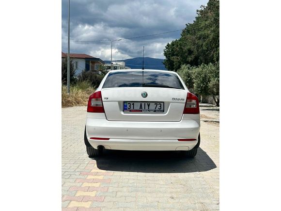 Sahibinden Skoda Octavia 1.6 TDI Elegance CR 2011 Model 