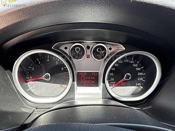 HATASIZ BOYASIZ 120.000 KMDE HB FOCUS TİTANYUM SUNROOFLU__