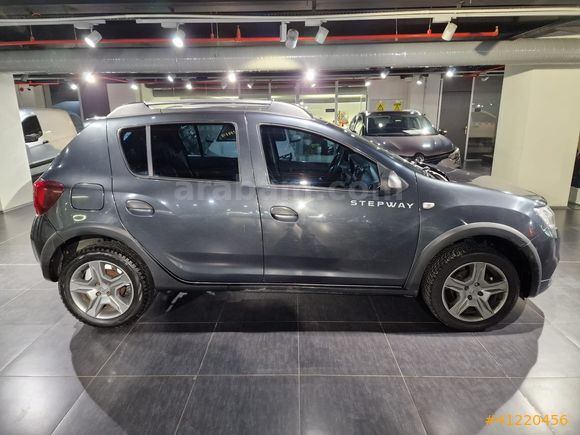 MAİS İZMİR Sandero 0.9 Tce Stepway