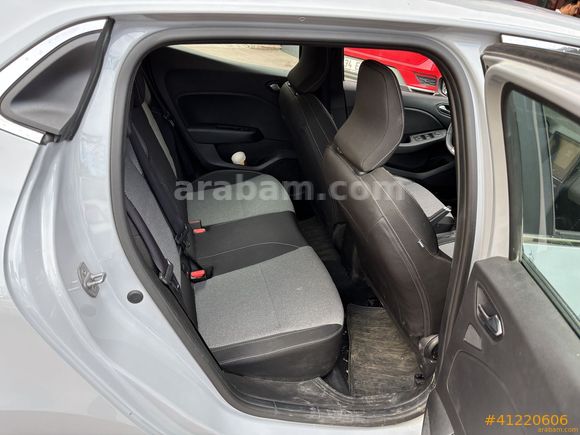 Galeriden Renault Clio 1.0 TCe Evolution 2024 Model Tokat 33.732 km Gri (metalik)