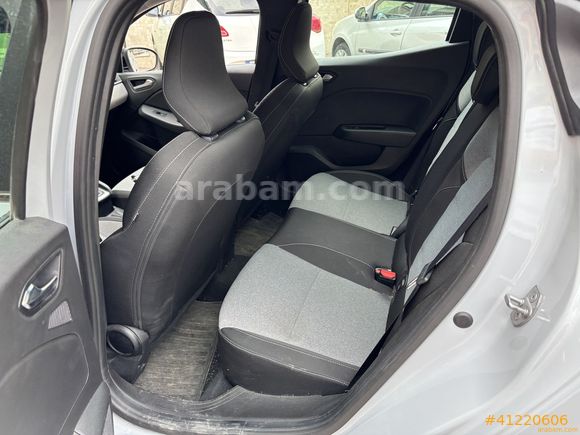 Galeriden Renault Clio 1.0 TCe Evolution 2024 Model Tokat 33.732 km Gri (metalik)