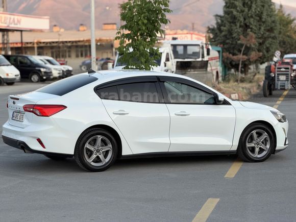 Ford Focus 1.5 TDCi Trend X 2020 ÇIKIŞLI