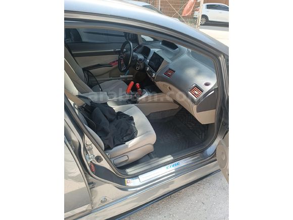 Sahibinden Honda Civic 1.6i VTEC Elegance 2010 Model