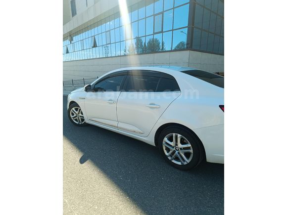 Sahibinden Renault Megane 1.6 Joy 2017 Model