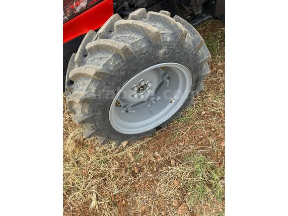 Sahibinden 4*4 çeki demirli 39 saatte sıfır kullanılmamış traktör