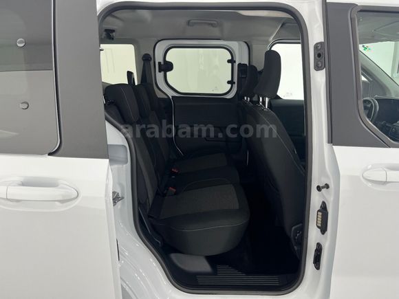 otomobil Ford Tourneo Courier 1.5 EcoBlue Deluxe