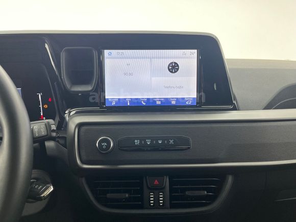 otomobil Ford Tourneo Courier 1.5 EcoBlue Deluxe