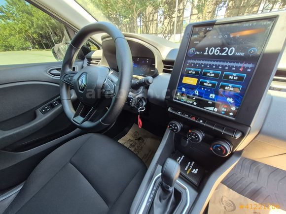 BULUT NETCAR'DAN 2023 CLİO 1.0 TCE EQUİLİBRE 79 BİN KM TESLA