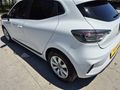 BULUT NETCAR'DAN 2023 CLİO 1.0 TCE EQUİLİBRE 79 BİN KM TESLA