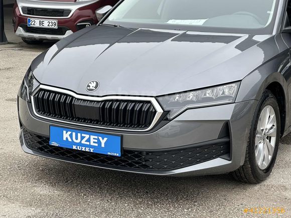 BOYASIZ!! 2025 SKODA OCTAVİA 1.5 MHEV 150 ELİTE DSG 11.000 KM DE
