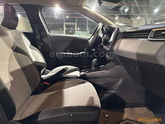 %0.99 Faiz Fırsatı ile Renault Clio 1.0 TCE Evolution %20 KDV