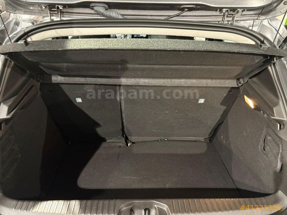 %0.99 Faiz Fırsatı ile Renault Clio 1.0 TCE Evolution %20 KDV