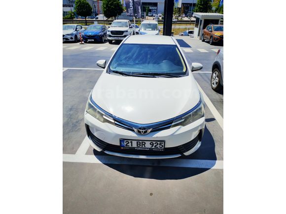 Sahibinden Toyota Corolla 1.33 Life 2016 Model  51.000 km Beyaz