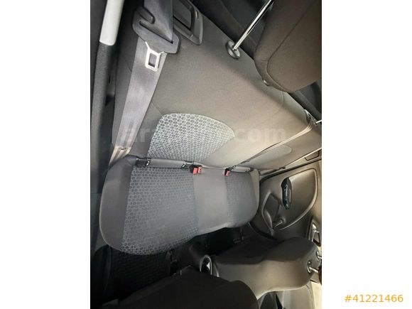 SEMCARDAN SADECE 70 BİN KM OTOMATİK CORSA