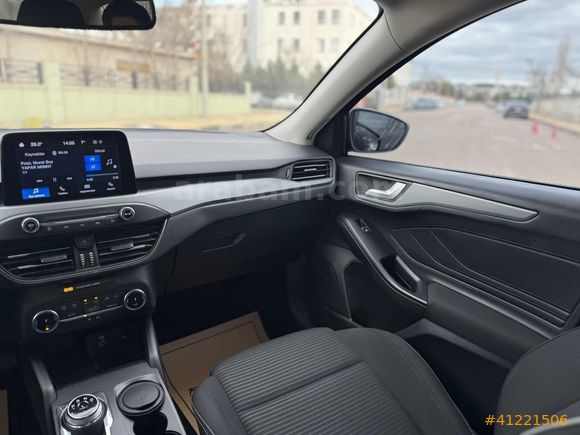 2023 FORD FOKUS 1.5 ECOBLUE TİTANIUM OTOMATİK 84_KM 12 AY TAKSİT