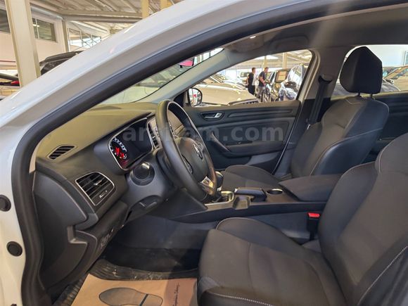 2022 RENAULT MEGANE 1.3 TCE JOY