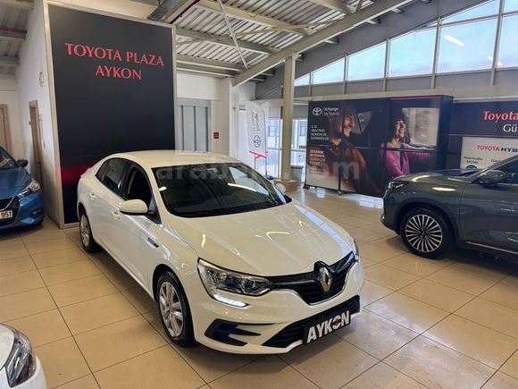 2022 RENAULT MEGANE 1.3 TCE JOY