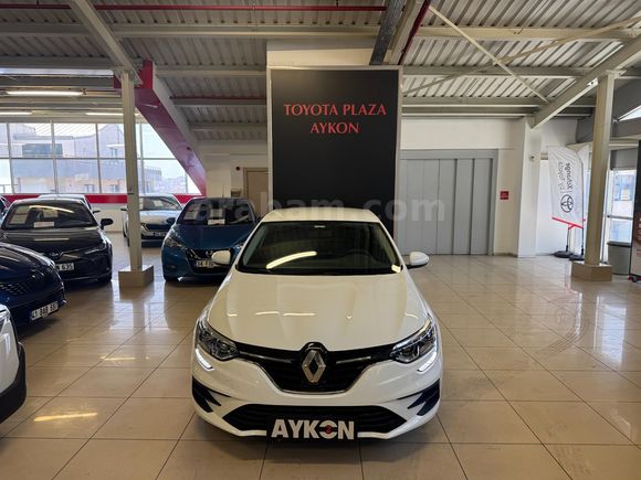 2022 RENAULT MEGANE 1.3 TCE JOY