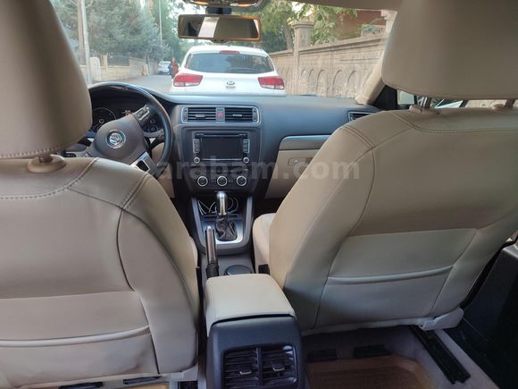 Sahibinden Volkswagen Jetta 1.6 TDi Highline 2013 Model