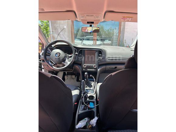 Sahibinden Renault Megane 1.3 TCe Joy 2021 Model 