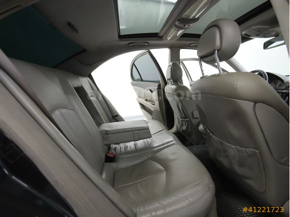 AUTOMOOD'DAN MANUEL MERCEDES E220 CDI AVANGARDE TEMİZ BAKIMLI