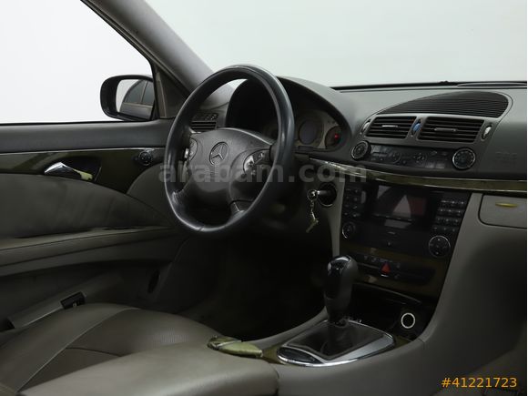 AUTOMOOD'DAN MANUEL MERCEDES E220 CDI AVANGARDE TEMİZ BAKIMLI