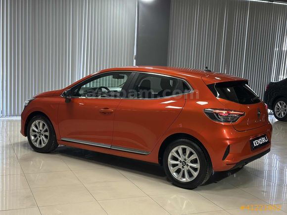 2024 CLİO 1.0 TCE EVOLUTİON X-TRONİC 22.000 KM DE LANSMAN RENGİ