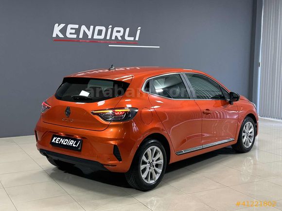 2024 CLİO 1.0 TCE EVOLUTİON X-TRONİC 22.000 KM DE LANSMAN RENGİ