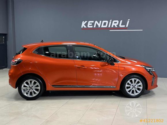 2024 CLİO 1.0 TCE EVOLUTİON X-TRONİC 22.000 KM DE LANSMAN RENGİ