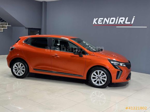 2024 CLİO 1.0 TCE EVOLUTİON X-TRONİC 22.000 KM DE LANSMAN RENGİ