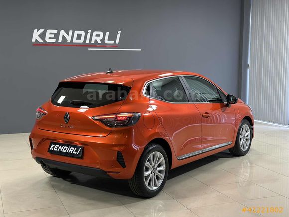 2024 CLİO 1.0 TCE EVOLUTİON X-TRONİC 22.000 KM DE LANSMAN RENGİ
