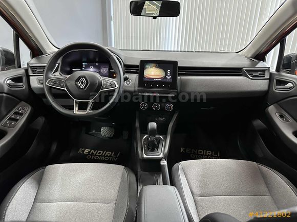 2024 CLİO 1.0 TCE EVOLUTİON X-TRONİC 22.000 KM DE LANSMAN RENGİ