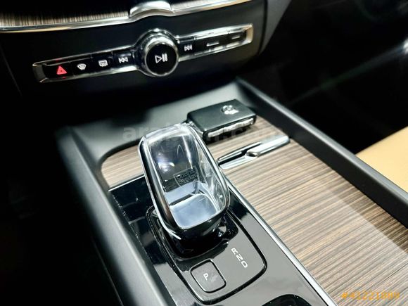 2022 XC60 2.0 B4 MİLD HYBRİD PLUS BRİGHT 55.000 KM DE BOYASIZ