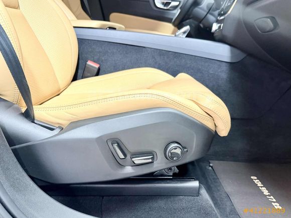 2022 XC60 2.0 B4 MİLD HYBRİD PLUS BRİGHT 55.000 KM DE BOYASIZ
