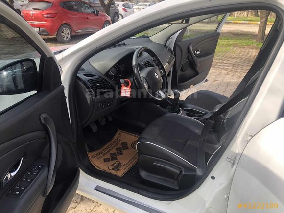 YAZICILAR'DAN 2012 MEGANE 1.5 DCİ İCON ANDROID EKRAN