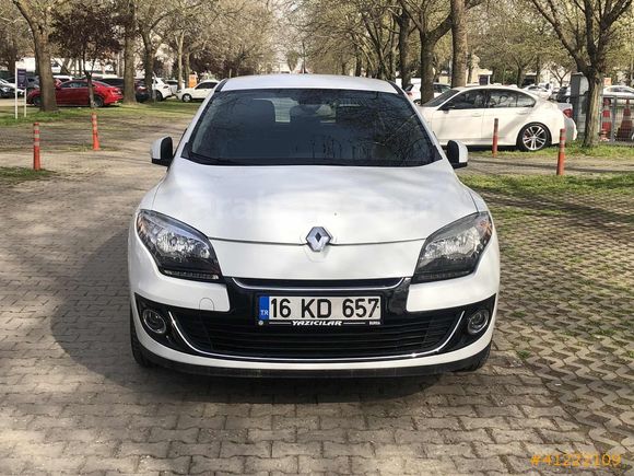 YAZICILAR'DAN 2012 MEGANE 1.5 DCİ İCON ANDROID EKRAN
