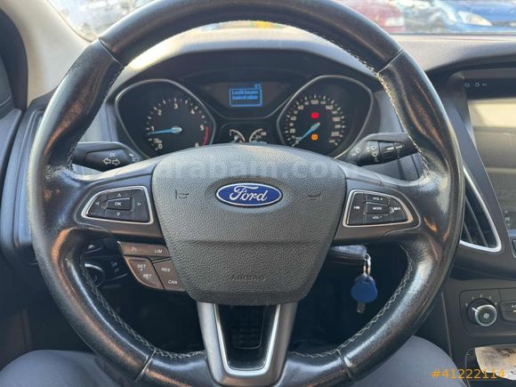 YAZICILAR'DAN 2016 FOCUS 180 BİN KM EKRANLI