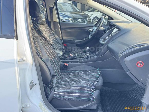 YAZICILAR'DAN 2016 FOCUS 180 BİN KM EKRANLI